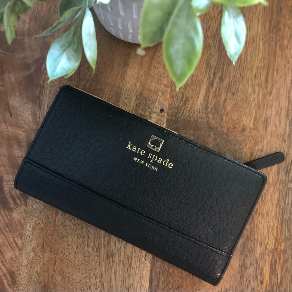 Kate Spade Stacy Southport Avenue black wallet